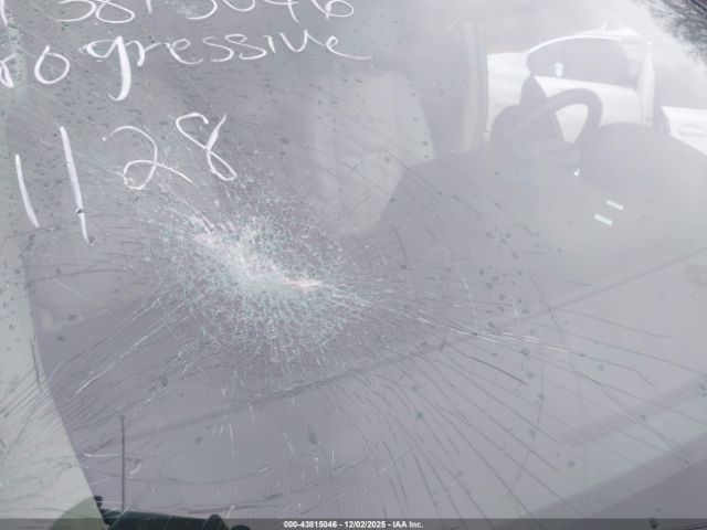 Chrysler Town & Country Touring Image 13