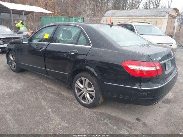 Mercedes-Benz E-Class 4matic Image 9