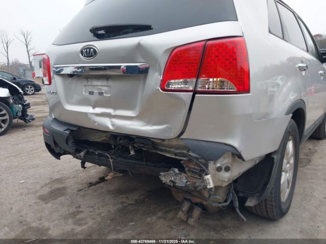 Kia Sorento Lx Image 9