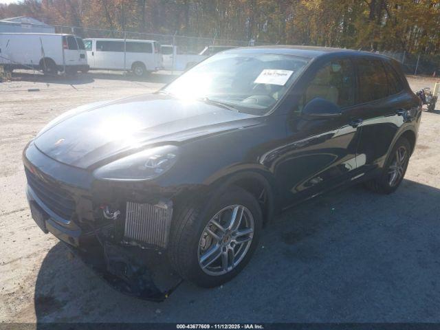 Porsche Cayenne S Image 12