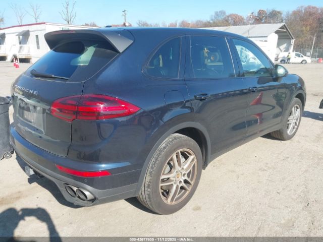 Porsche Cayenne S Image 10