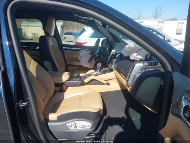 Porsche Cayenne S Image 4