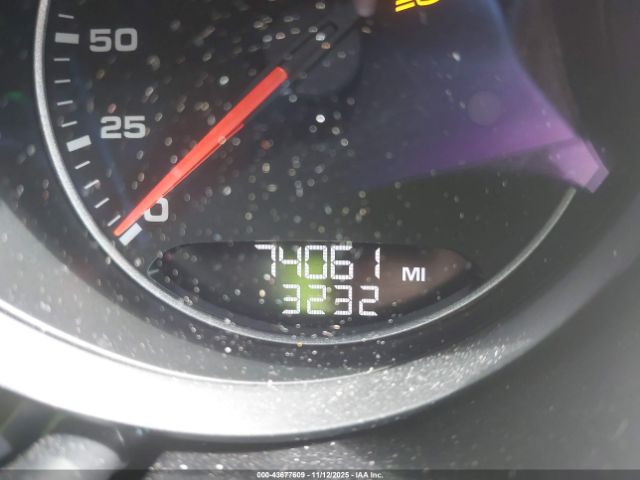 Porsche Cayenne S Image 15