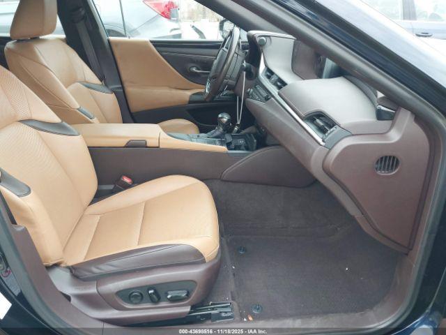 Lexus Es Image 15