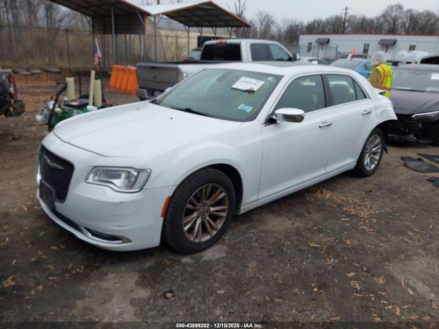 Chrysler 300c Image 14