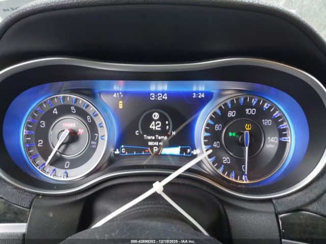 Chrysler 300c Image 6