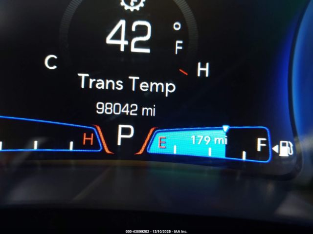 Chrysler 300c Image 12