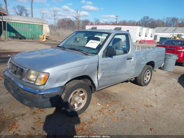 Nissan Frontier Xe Image 12