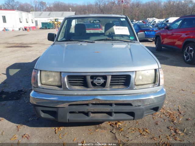 Nissan Frontier Xe Image 14