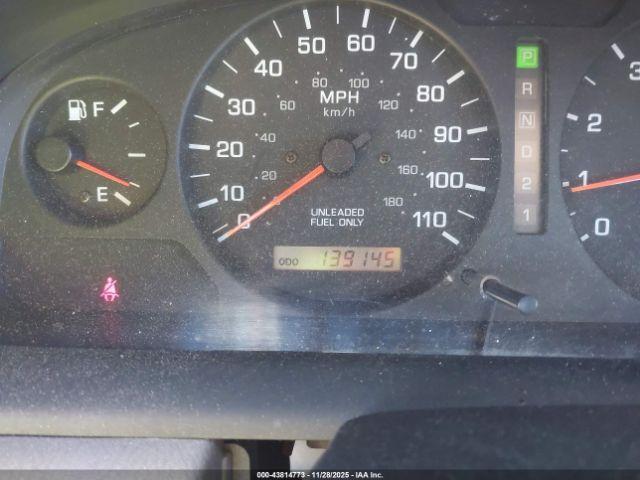 Nissan Frontier Xe Image 3