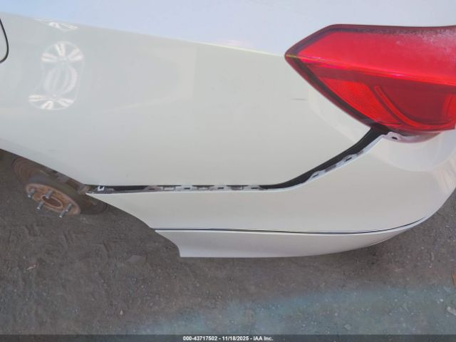 Honda Accord Touring Image 19