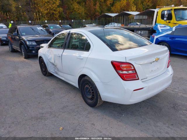 Chevrolet Sonic Ls Auto Image 14