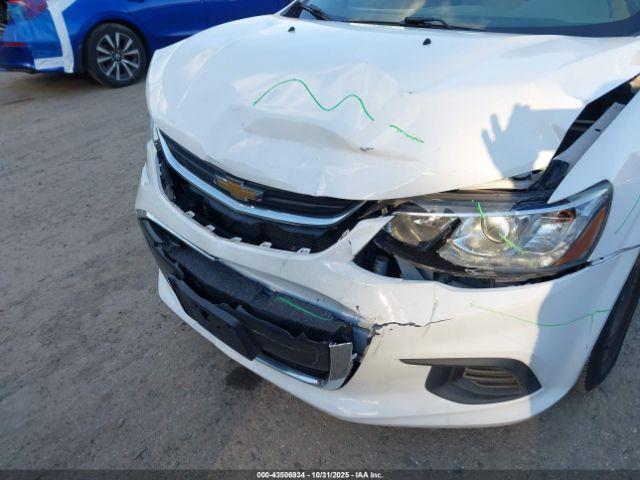 Chevrolet Sonic Ls Auto Image 10