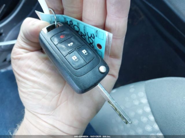 Chevrolet Sonic Ls Auto Image 3