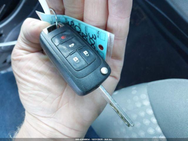 Chevrolet Sonic Ls Auto Image 3