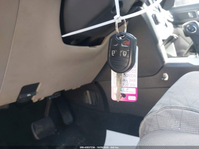 Ford Explorer Image 15