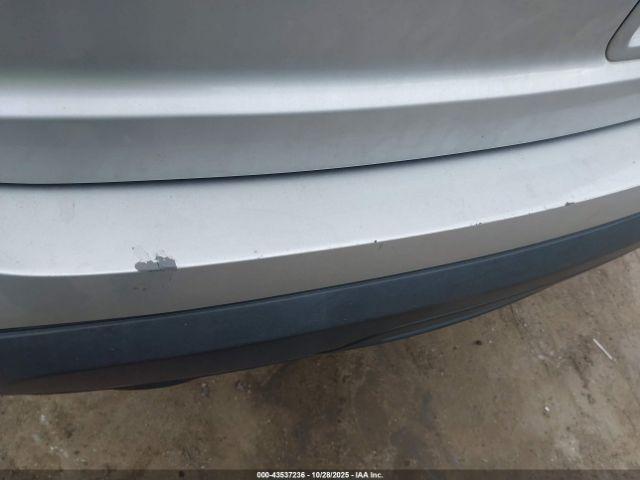 Ford Explorer Image 16