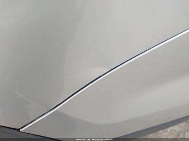 Ford Explorer Image 2