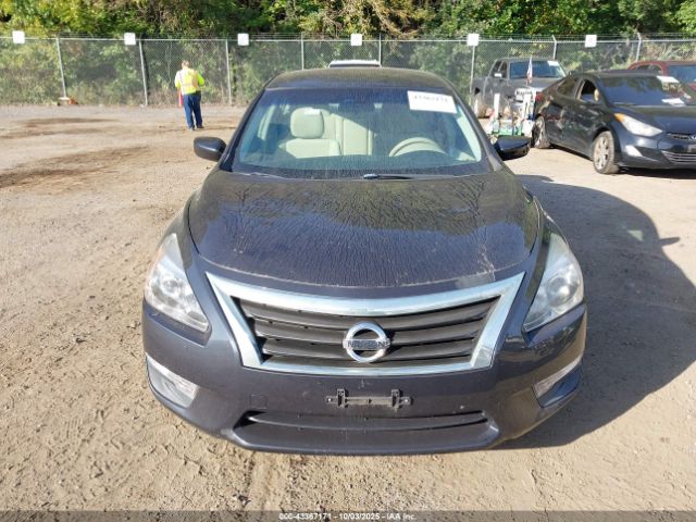 Nissan Altima 2.5 Sv Image 14