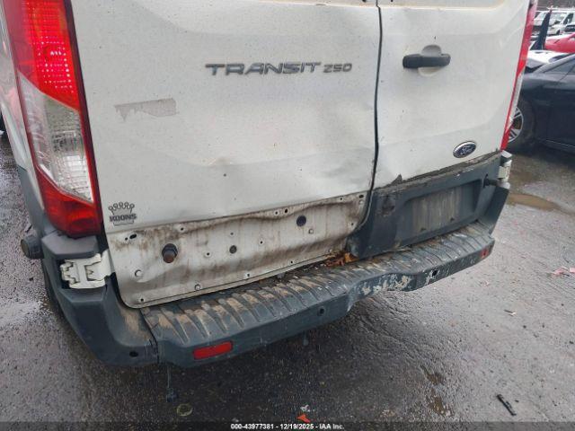 Ford Transit Image 15