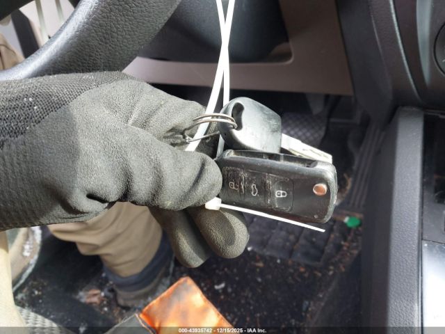 Volkswagen Jetta 2.0l S Image 8