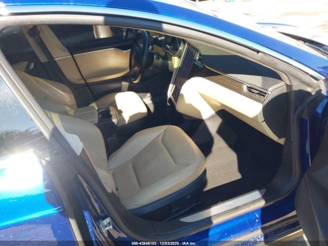 Tesla Model S Image 5