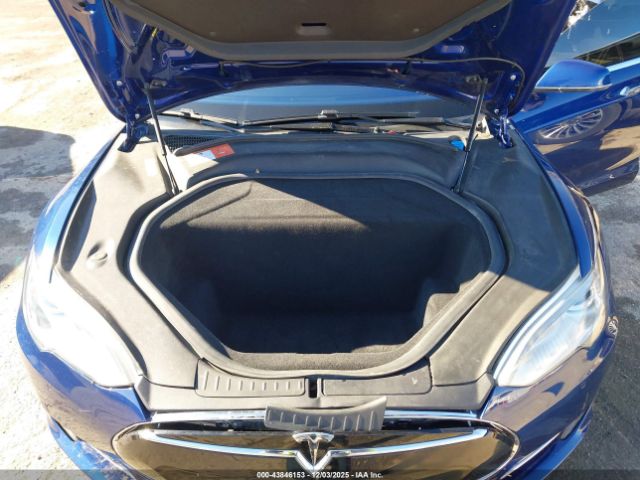 Tesla Model S Image 9