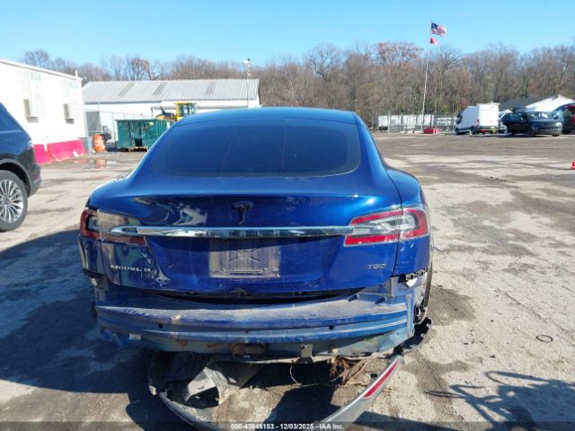 Tesla Model S Image 16