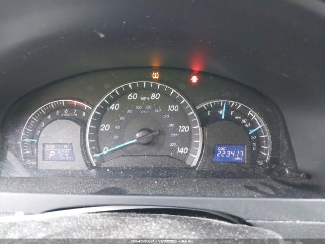 Toyota Camry Xle Image 16