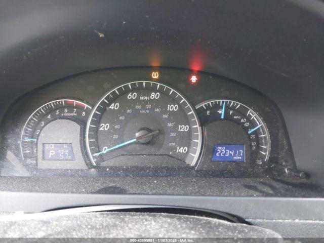 Toyota Camry Xle Image 16