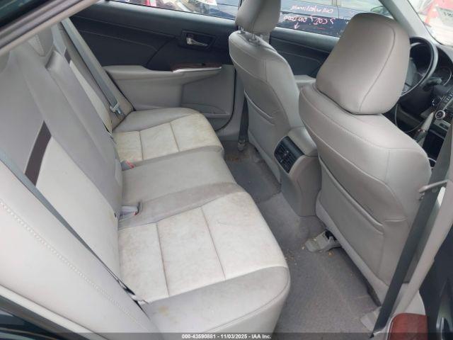 Toyota Camry Xle Image 7