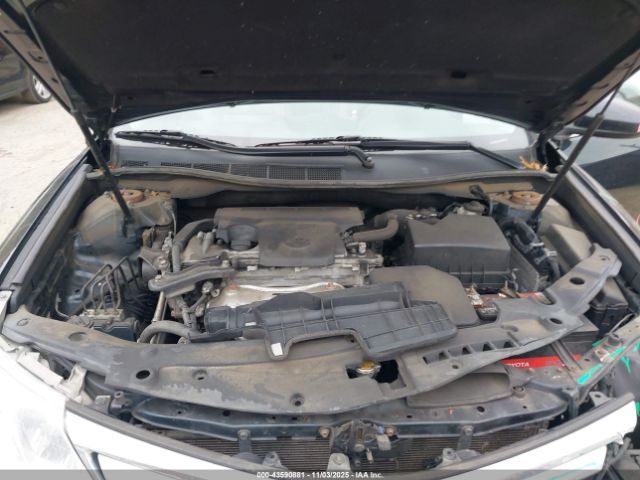 Toyota Camry Xle Image 9