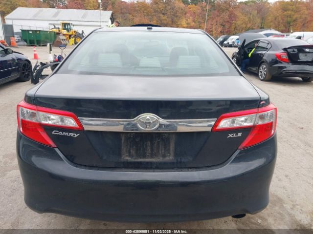 Toyota Camry Xle Image 10