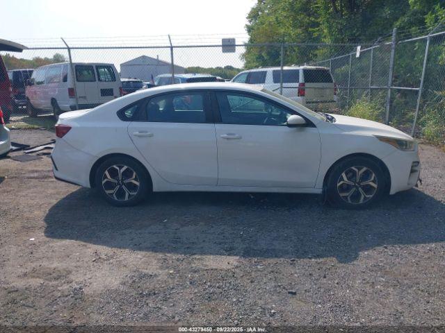 Kia Forte Lxs Image 12