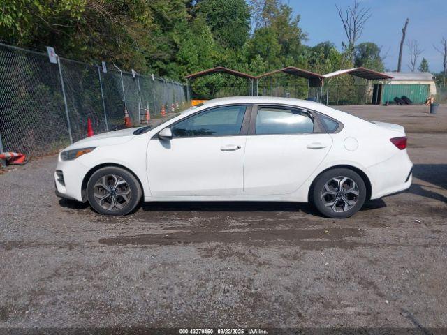 Kia Forte Lxs Image 17