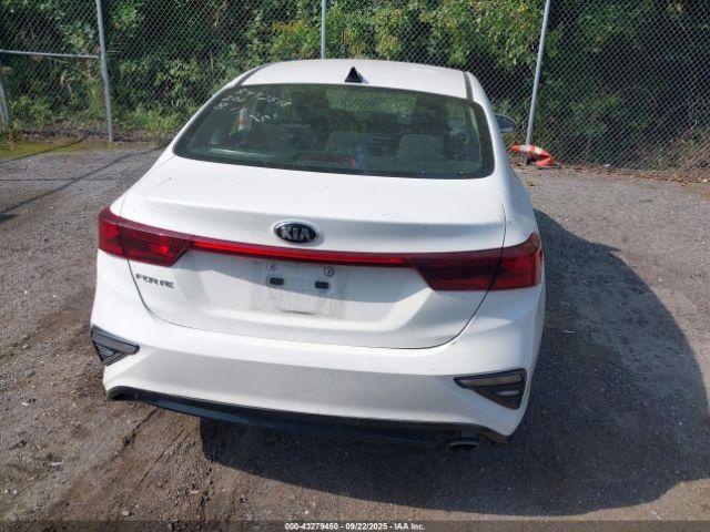 Kia Forte Lxs Image 19