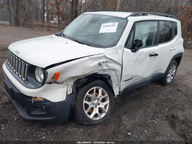 Jeep Renegade Latitude 4x4 Image 18