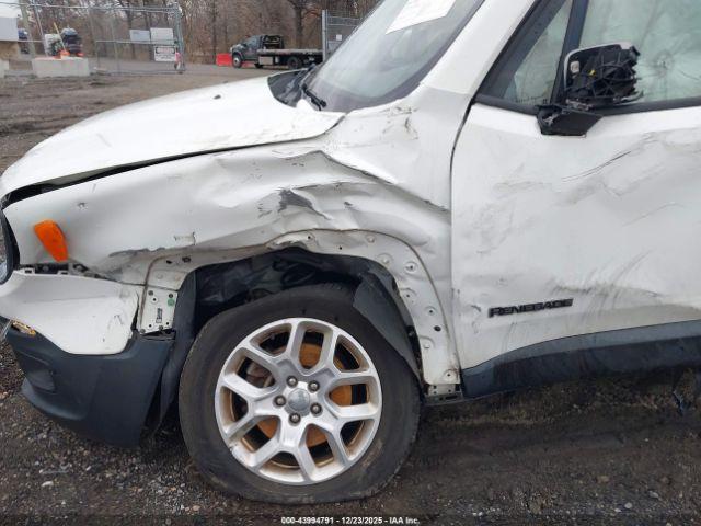 Jeep Renegade Latitude 4x4 Image 6