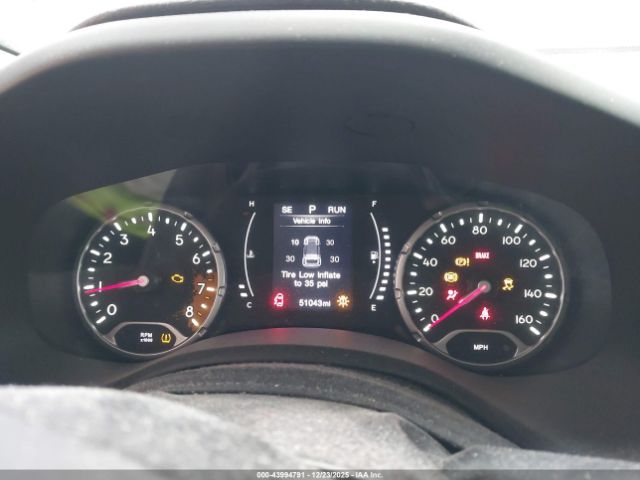 Jeep Renegade Latitude 4x4 Image 15