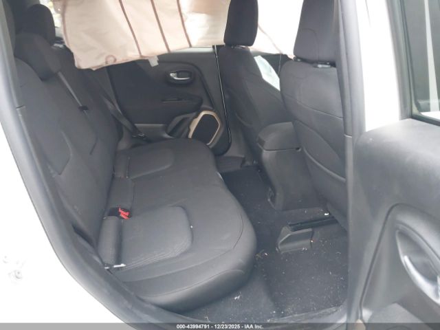 Jeep Renegade Latitude 4x4 Image 17