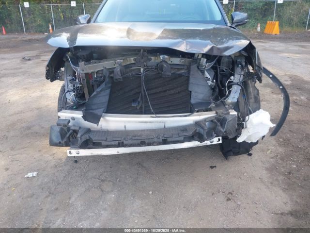 Toyota Highlander L Image 9