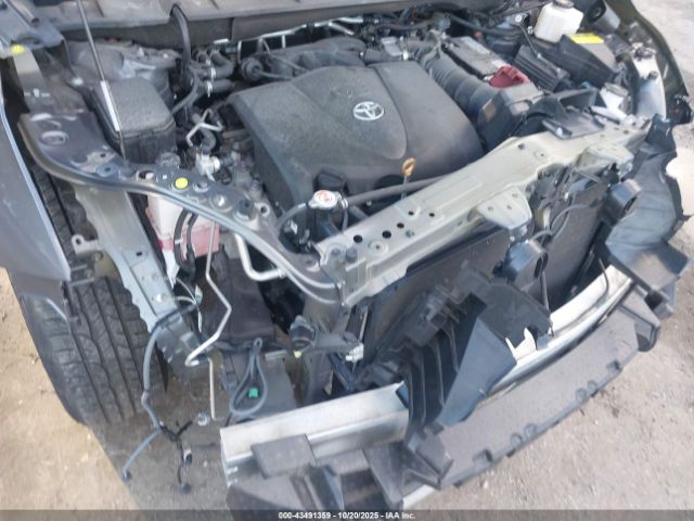 Toyota Highlander L Image 13