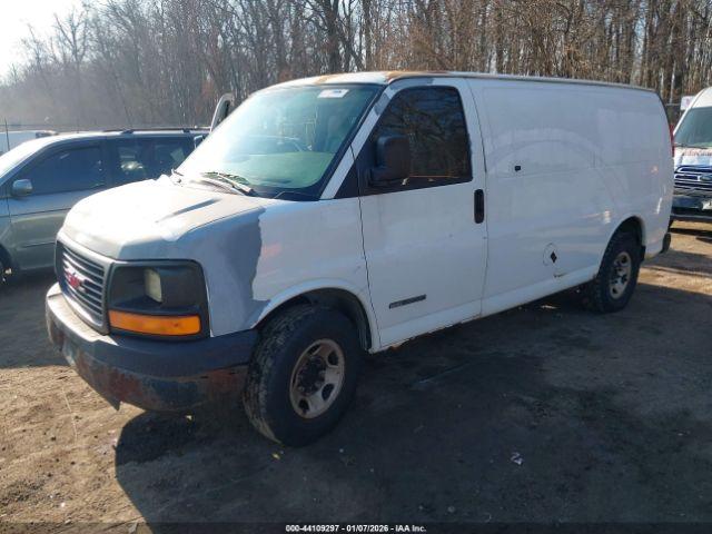 GMC Savana Work Van Image 6