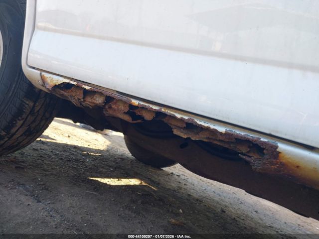 GMC Savana Work Van Image 13