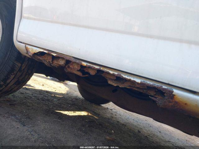 GMC Savana Work Van Image 13