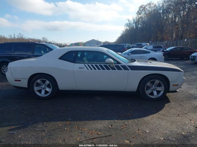 Dodge Challenger Se Image 16