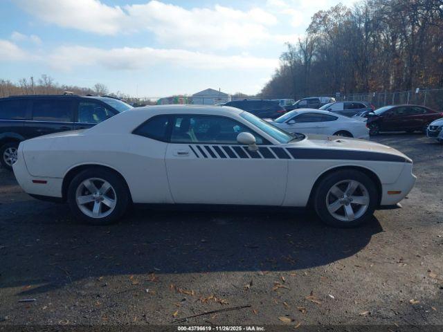 Dodge Challenger Se Image 16