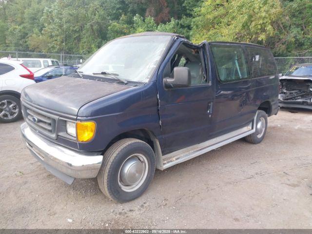 Ford E-350 Image 14