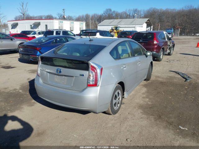 Toyota Prius Four Image 3