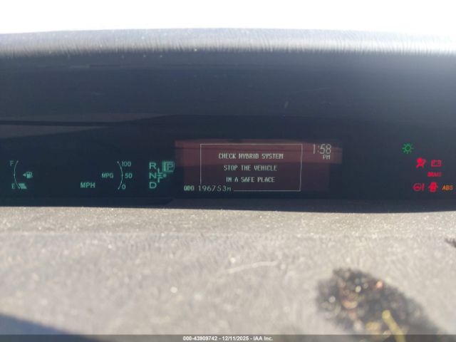 Toyota Prius Four Image 8